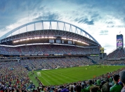 比赛局势复杂引发热议！，Doinb在塞尔维亚队比赛中出色发挥全场沸腾不已