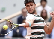 阿尔卡拉斯赛后谦逊发言登热搜，阿森纳小胜费内巴切引发热议的简单介绍