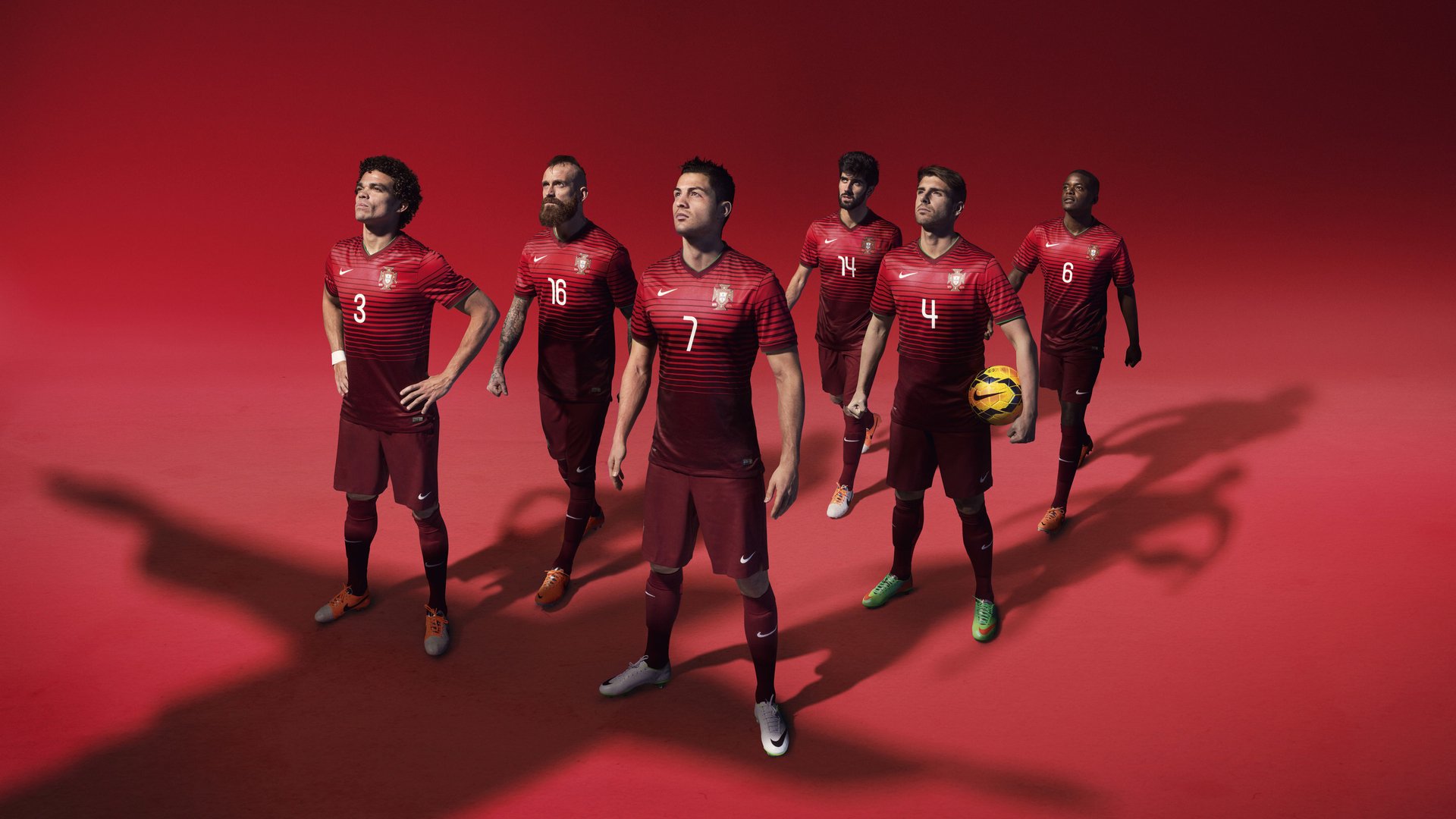 德罗巴重返赛场,重要助攻首场状态出色,德国队观众沸腾!观众掌声雷动